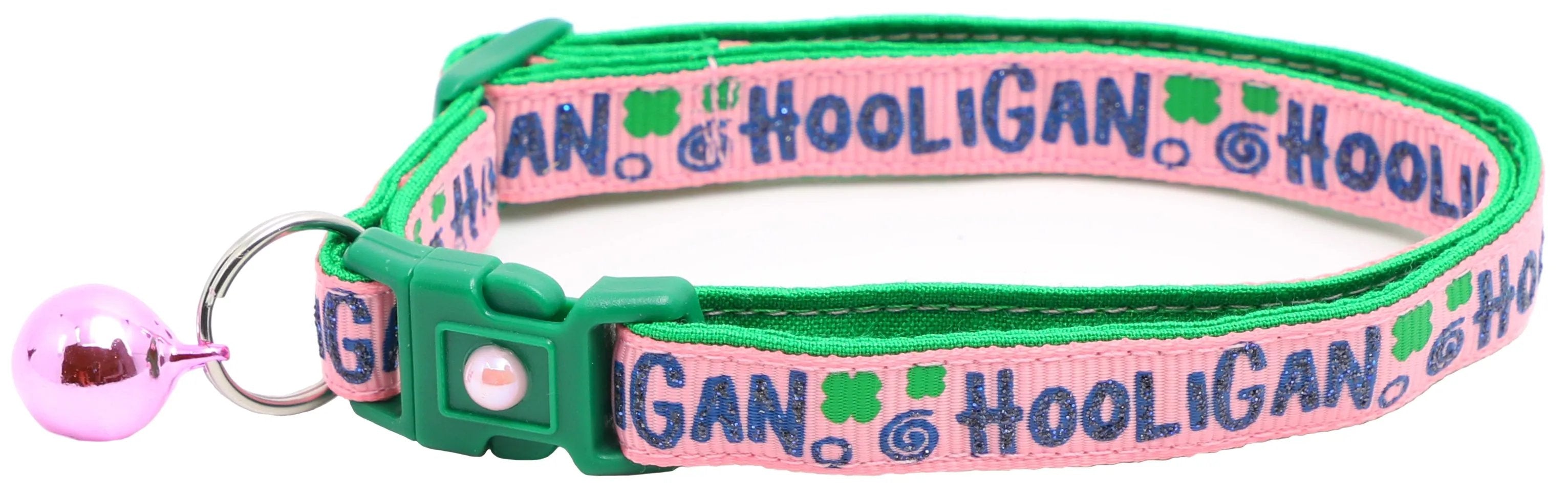 Durable Hooligan breakaway collar for cats in green.