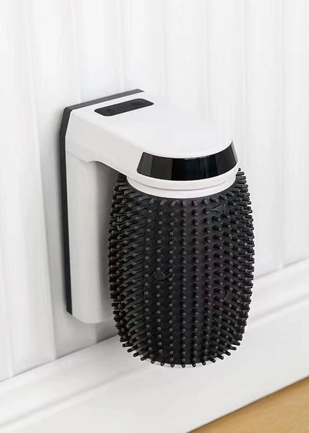 Ultimate Cat Spa Corner Groomer - optimized image