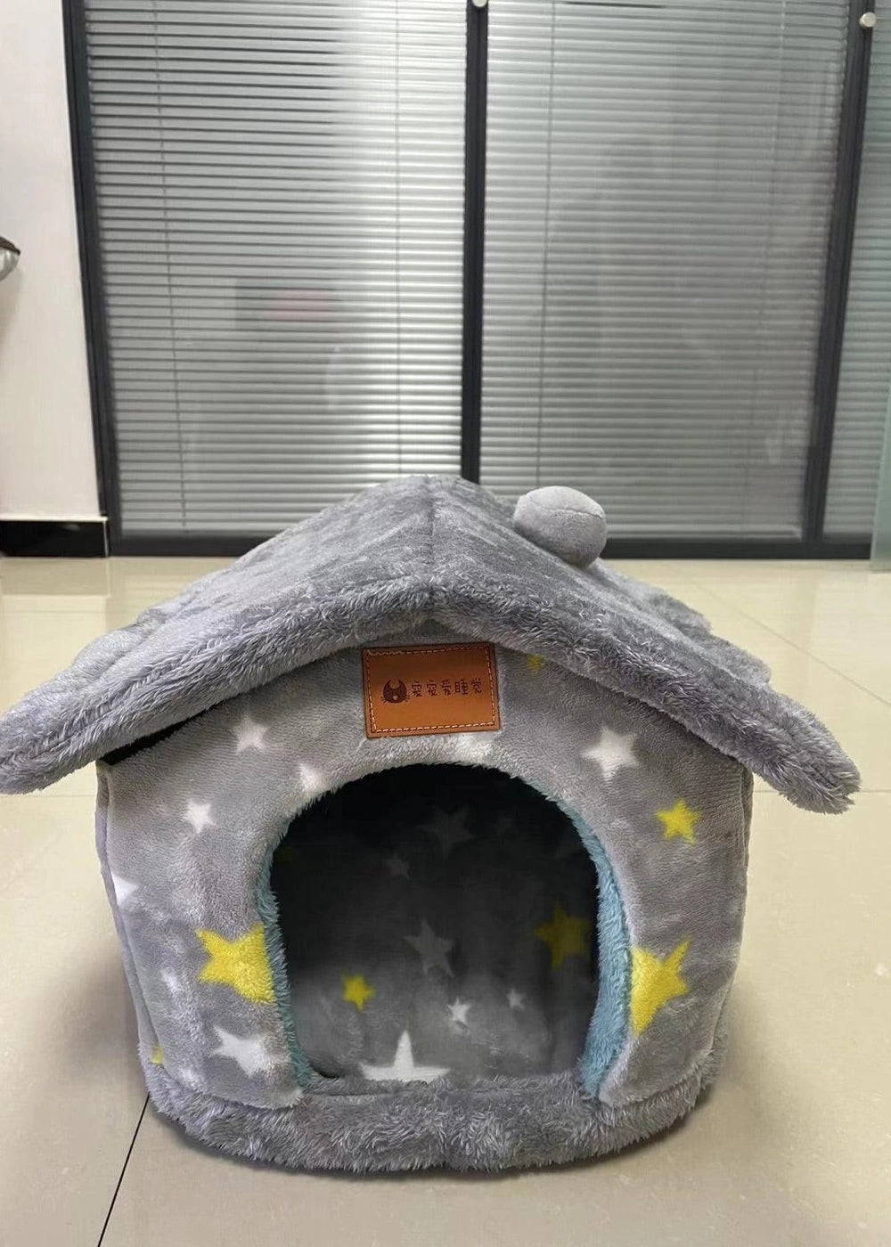 Cozyfold Foldable Pet House - Winter Bed - optimized image