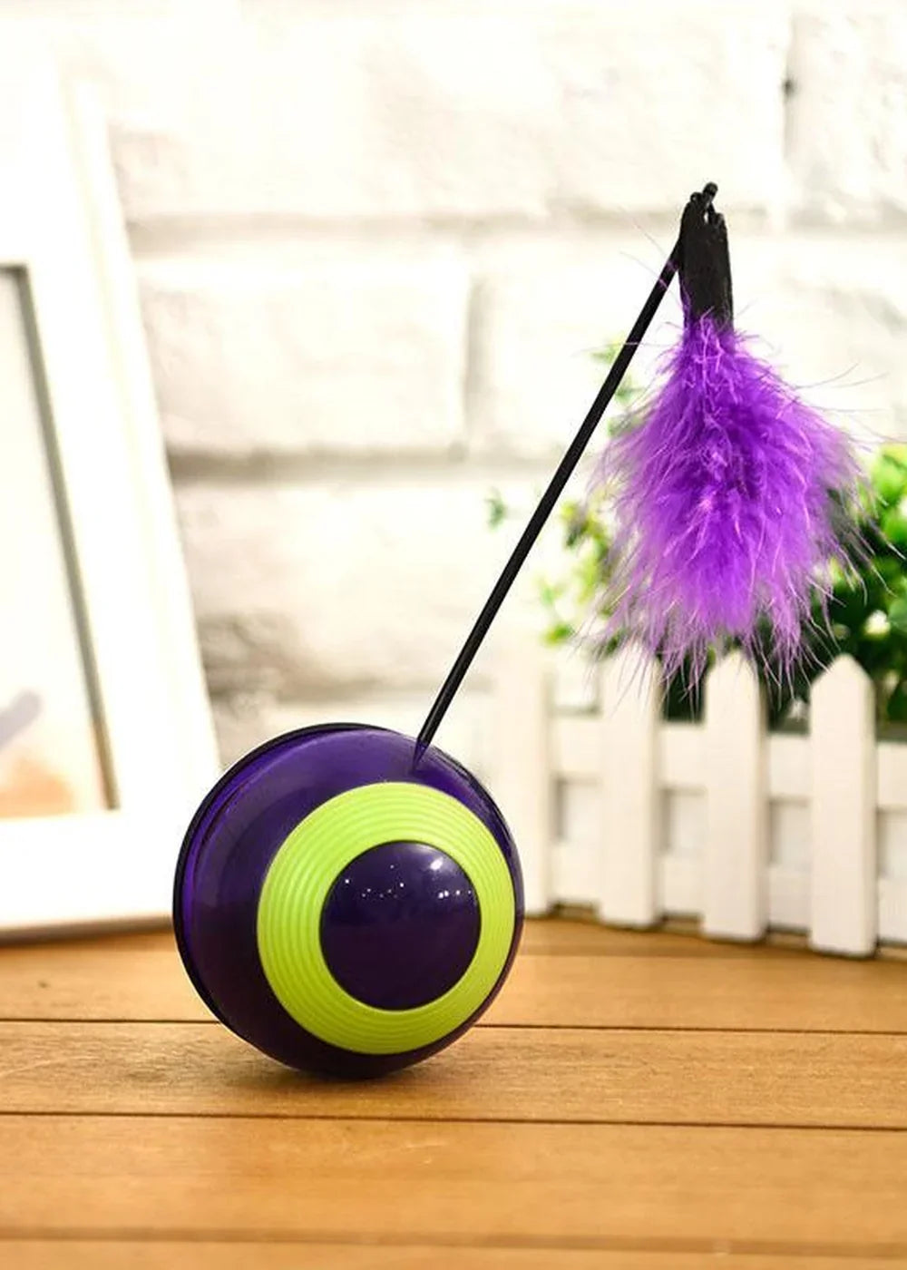 Interactive Feathered Cat Toy for Engagement